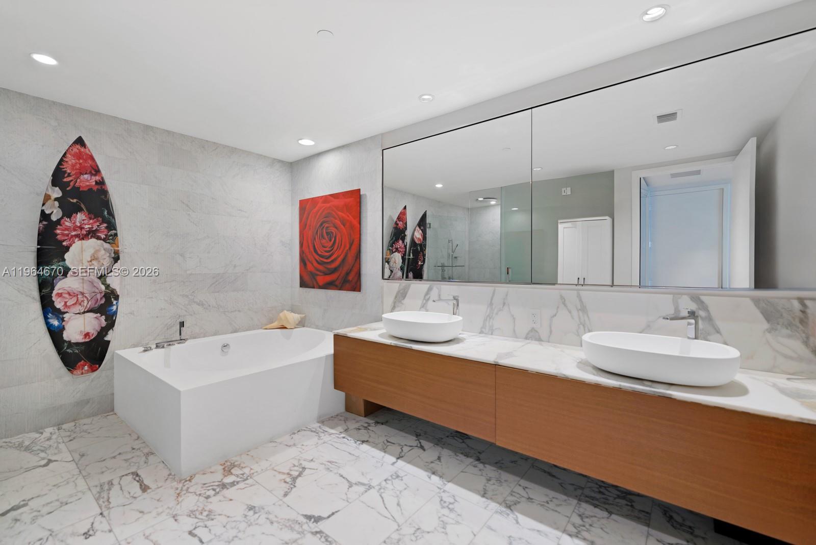 OCEANA BAL HARBOUR CONDO - Residential