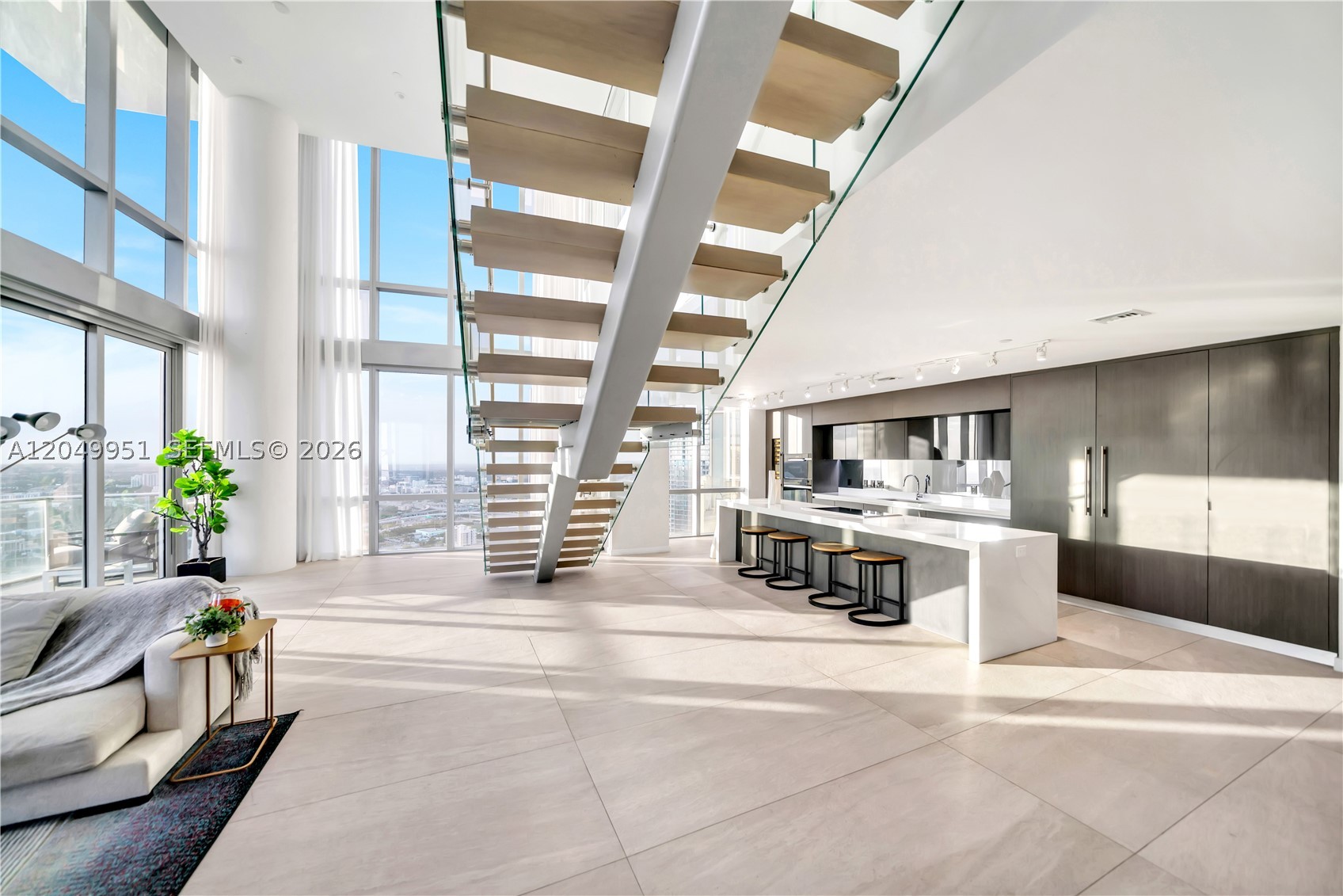PARAMOUNT MIAMI WORLDCEN - Residential