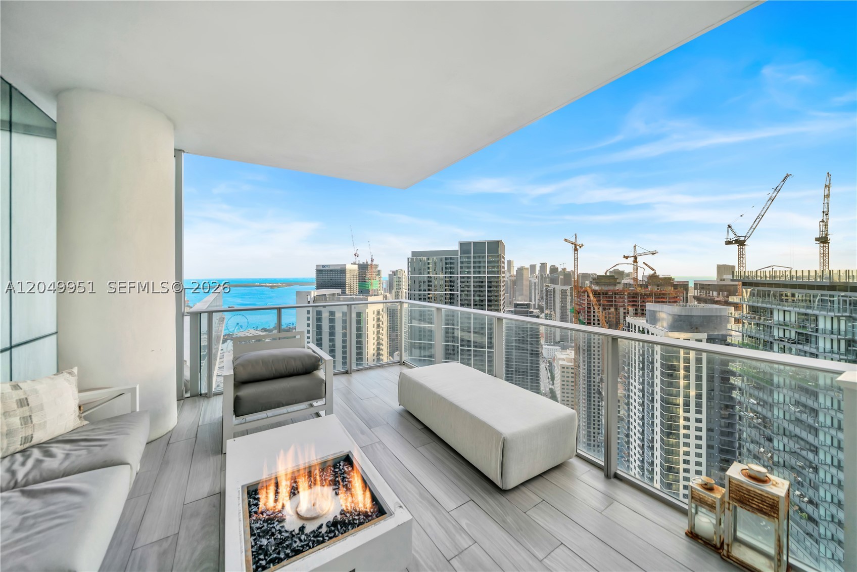 PARAMOUNT MIAMI WORLDCEN - Residential