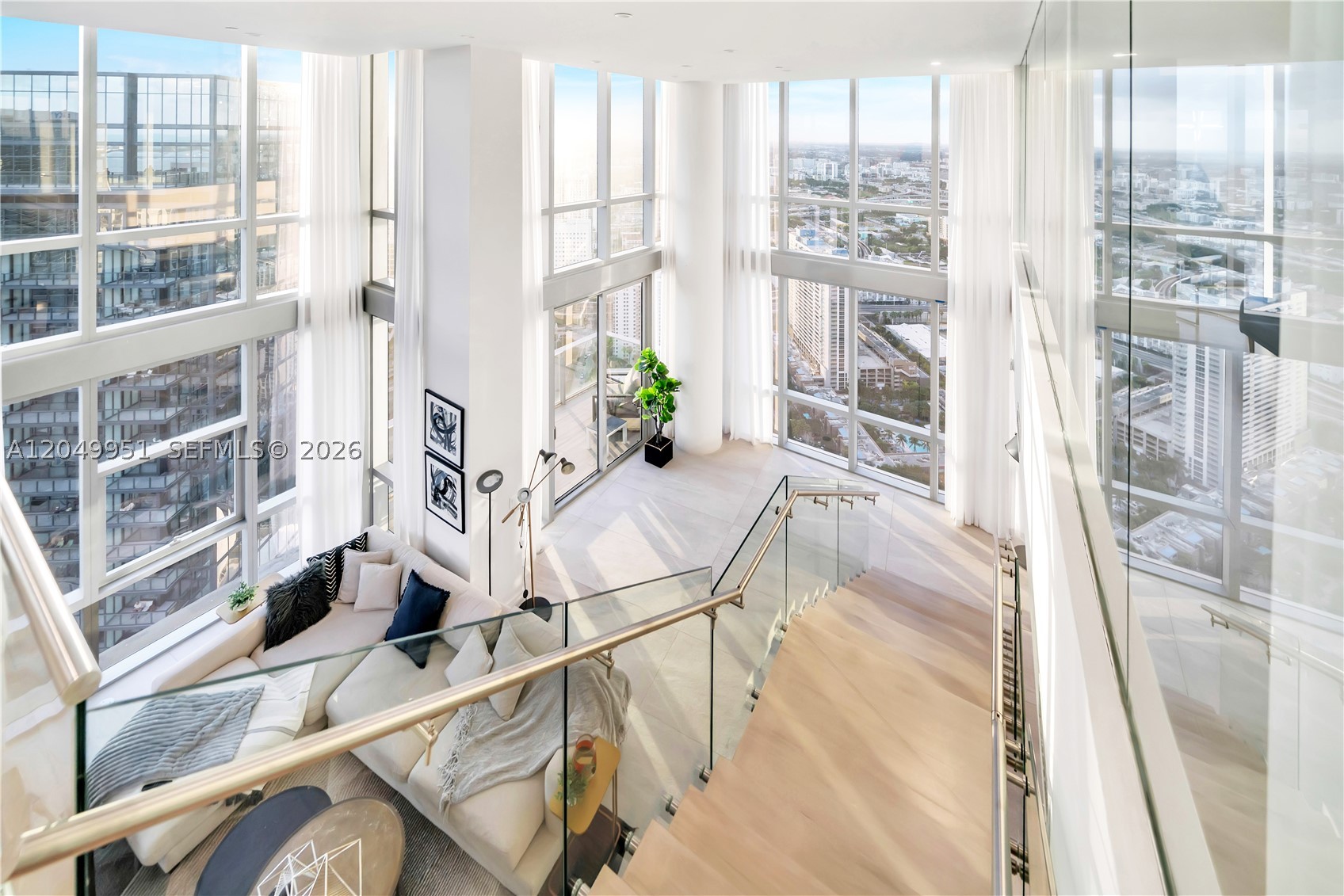 PARAMOUNT MIAMI WORLDCEN - Residential