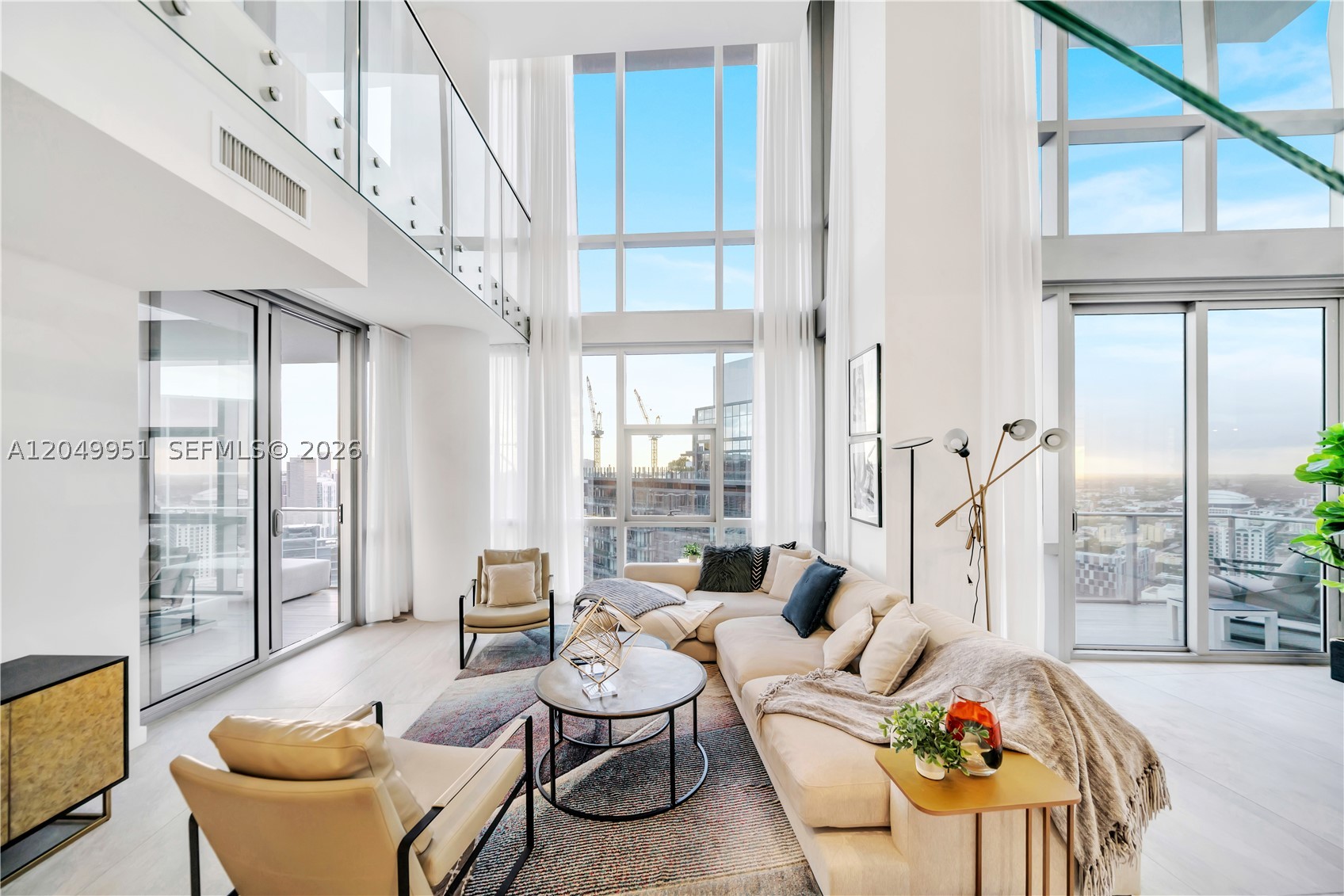 PARAMOUNT MIAMI WORLDCEN - Residential