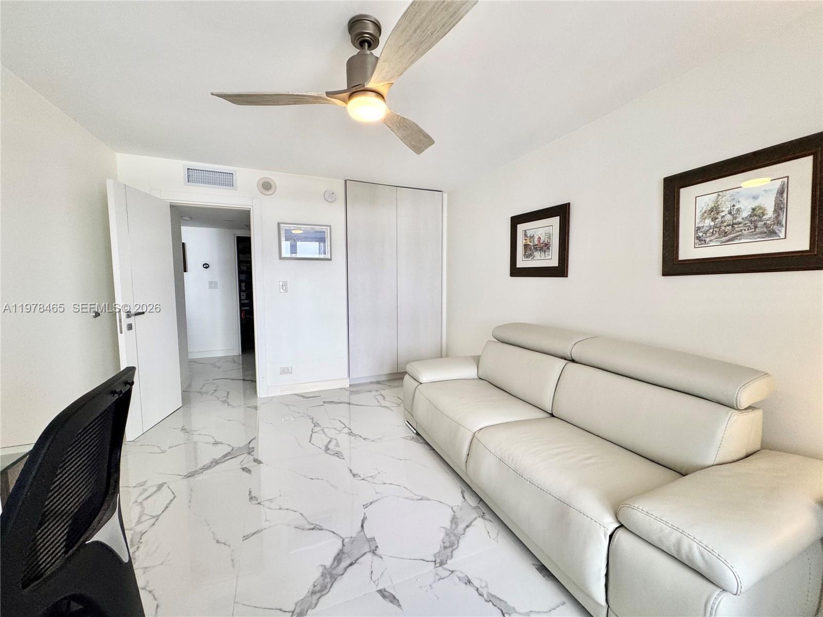 WINSTON TOWERS 400 CONDO - Residential