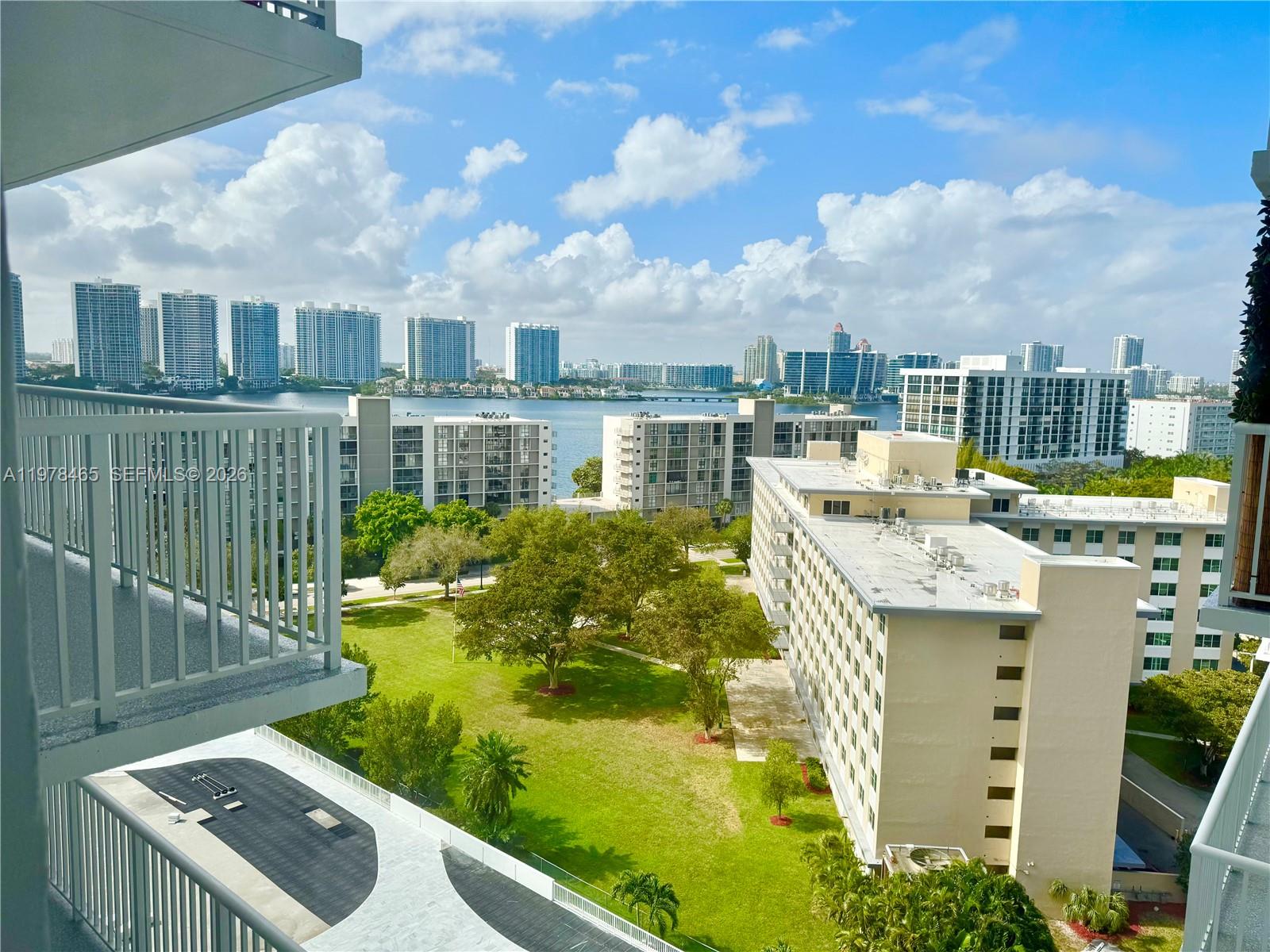 WINSTON TOWERS 400 CONDO - Residential