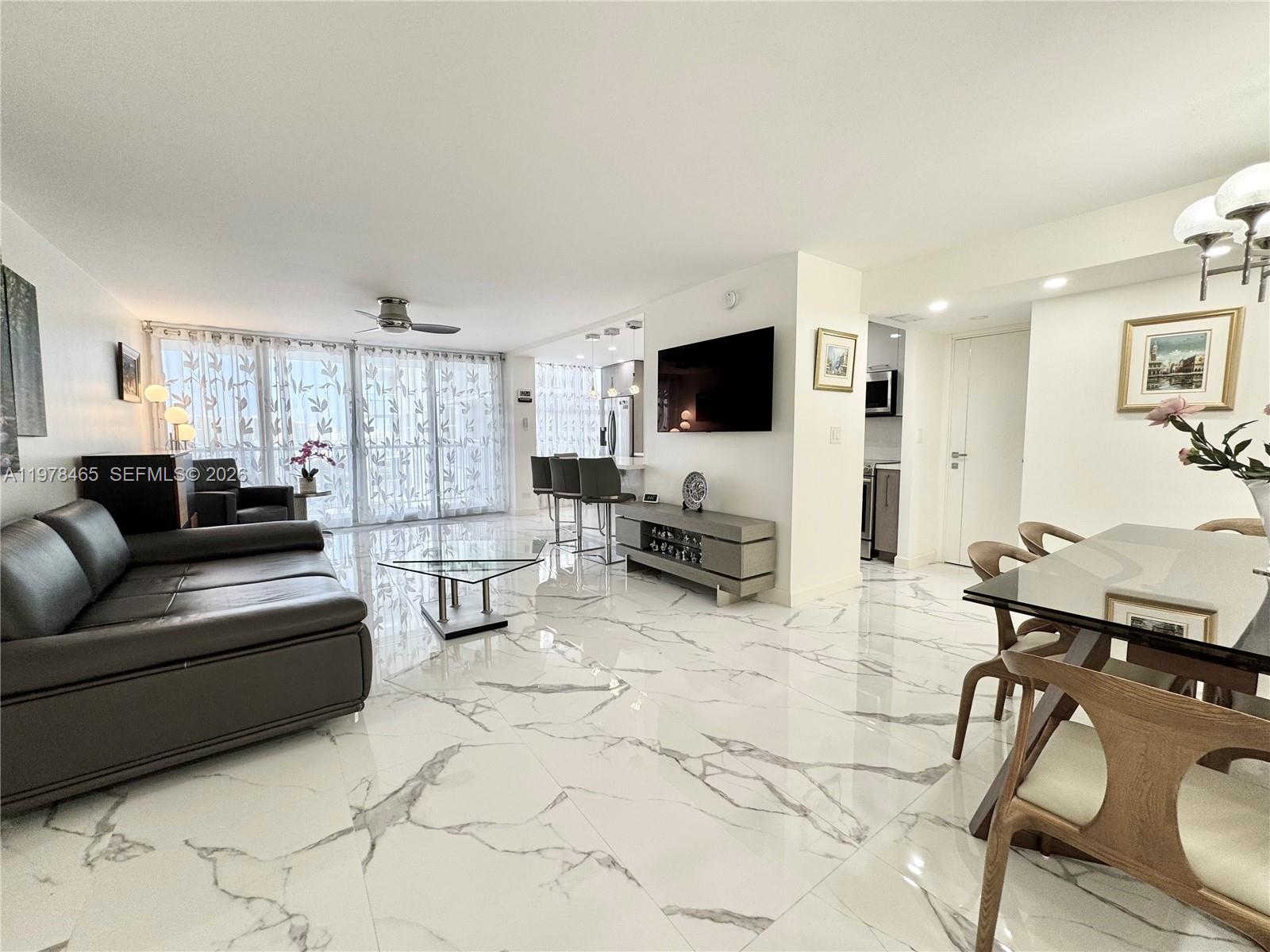 WINSTON TOWERS 400 CONDO - Residential