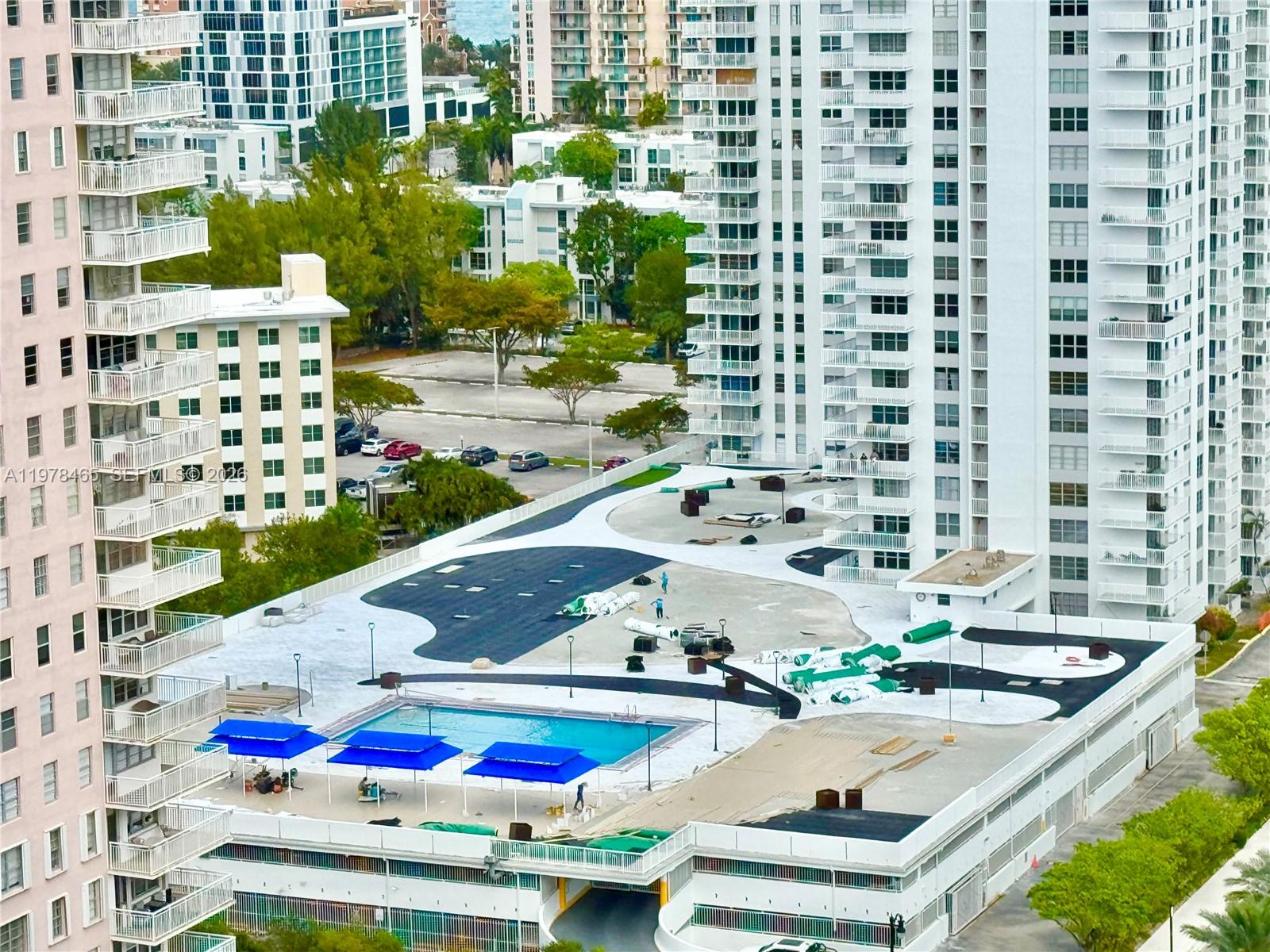 Winston Towers 400 2/2 condo in the heart of Sunny Isles Beach. Besides location, walking distance to the beach, shops restaurants this property is completely remodeled, new impact windows, view. Take a look at the pictures and schedule a showing. See you soon.