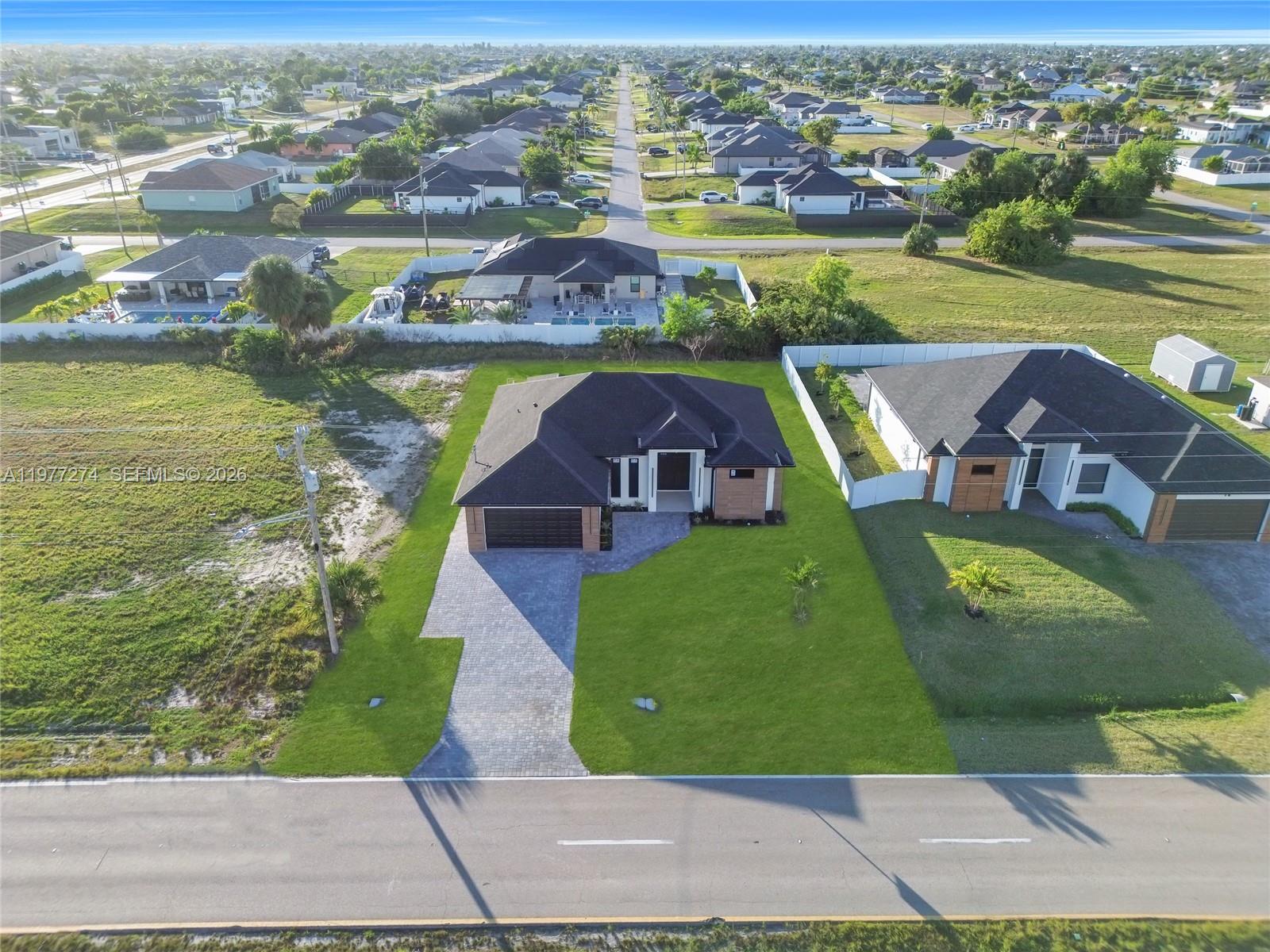 CAPE CORAL - Residential