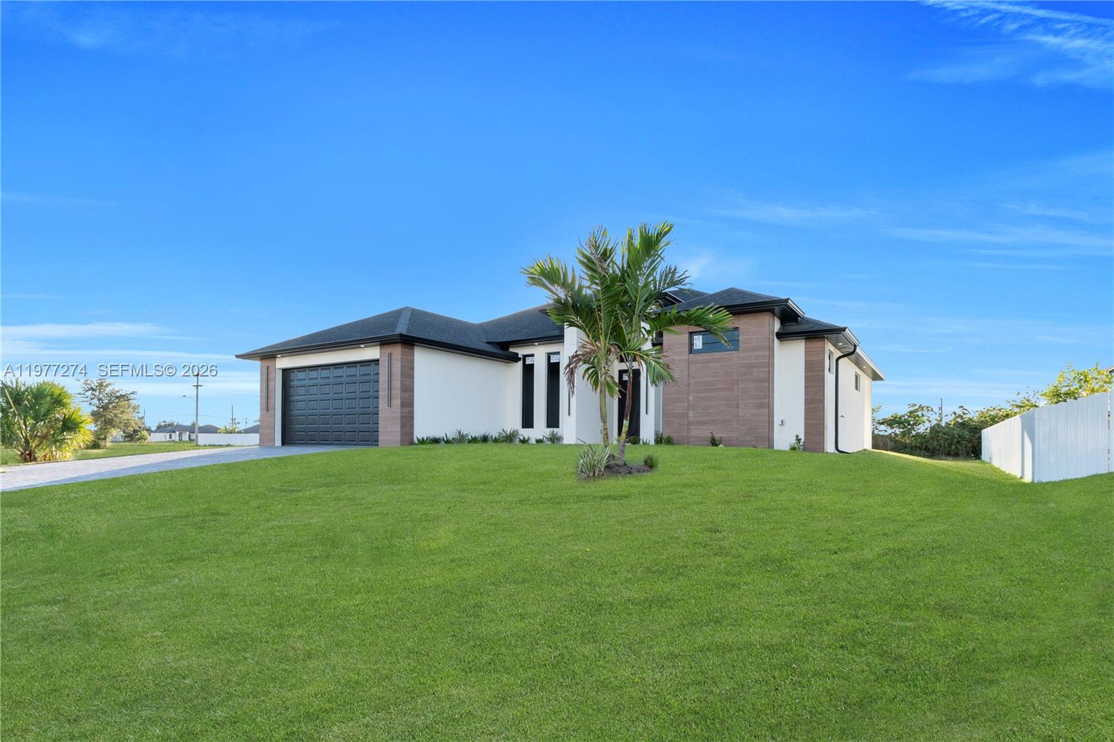 CAPE CORAL - Residential