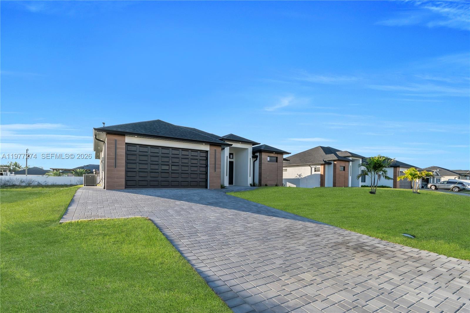 CAPE CORAL - Residential