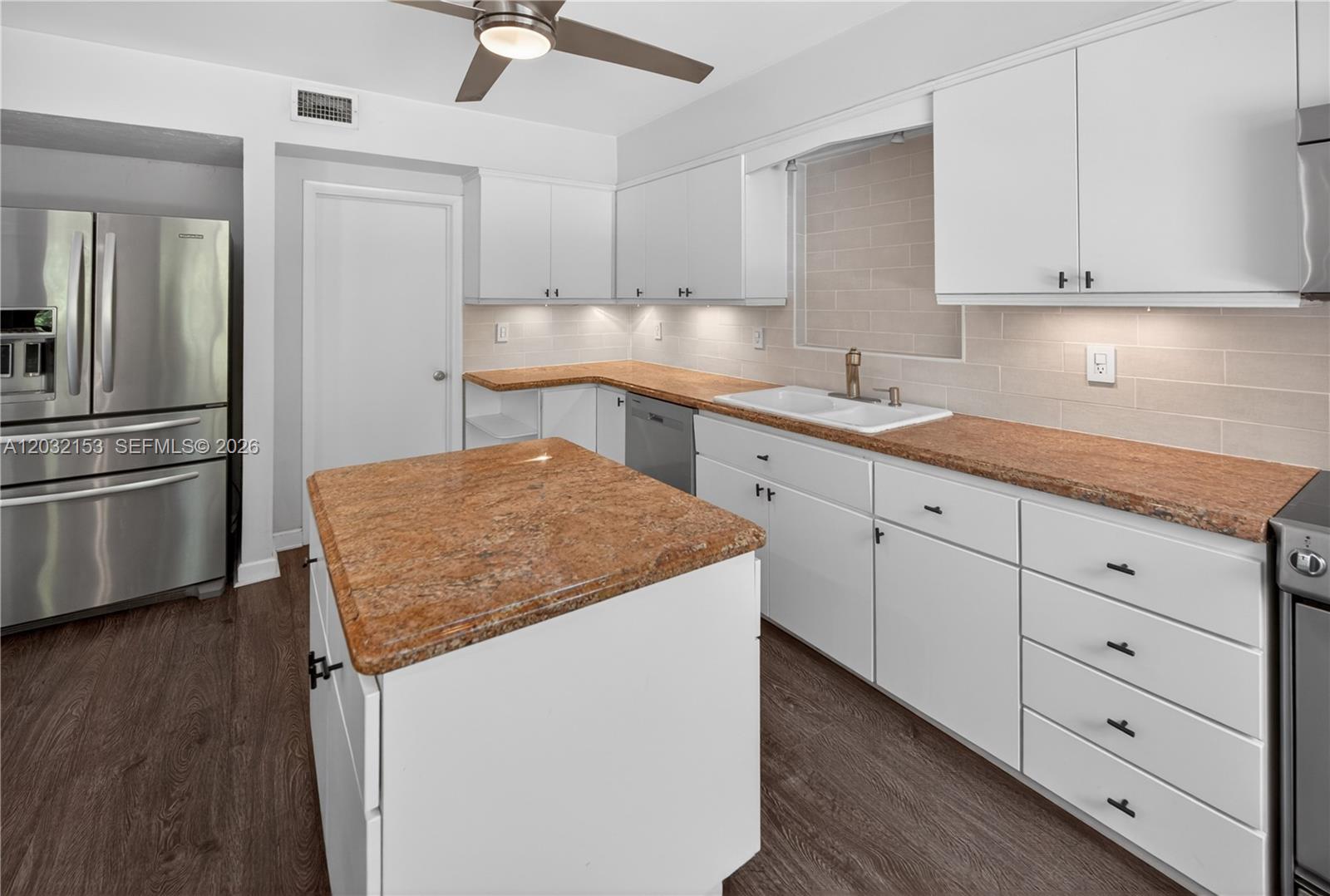 MIAMI SHORES SEC 1 AMD - Residential Lease