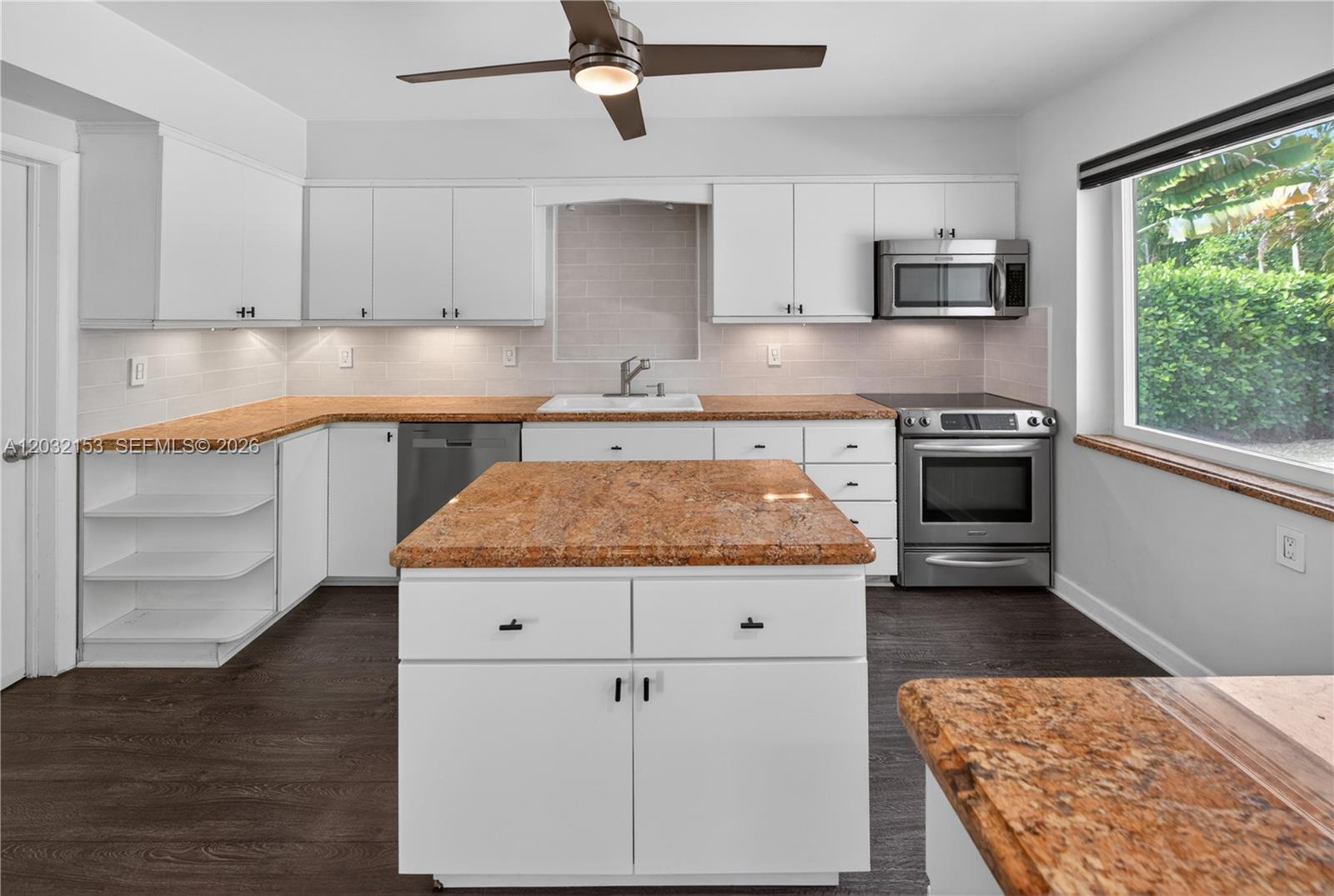 MIAMI SHORES SEC 1 AMD - Residential Lease