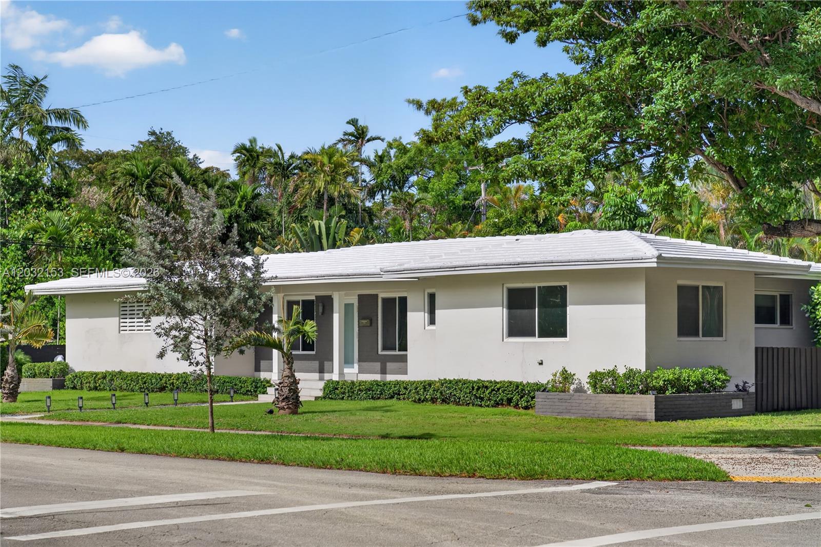 MIAMI SHORES SEC 1 AMD - Residential Lease
