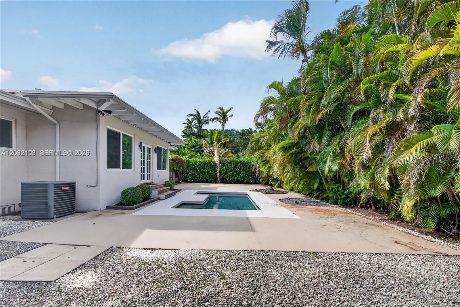 MIAMI SHORES SEC 1 AMD - Residential Lease