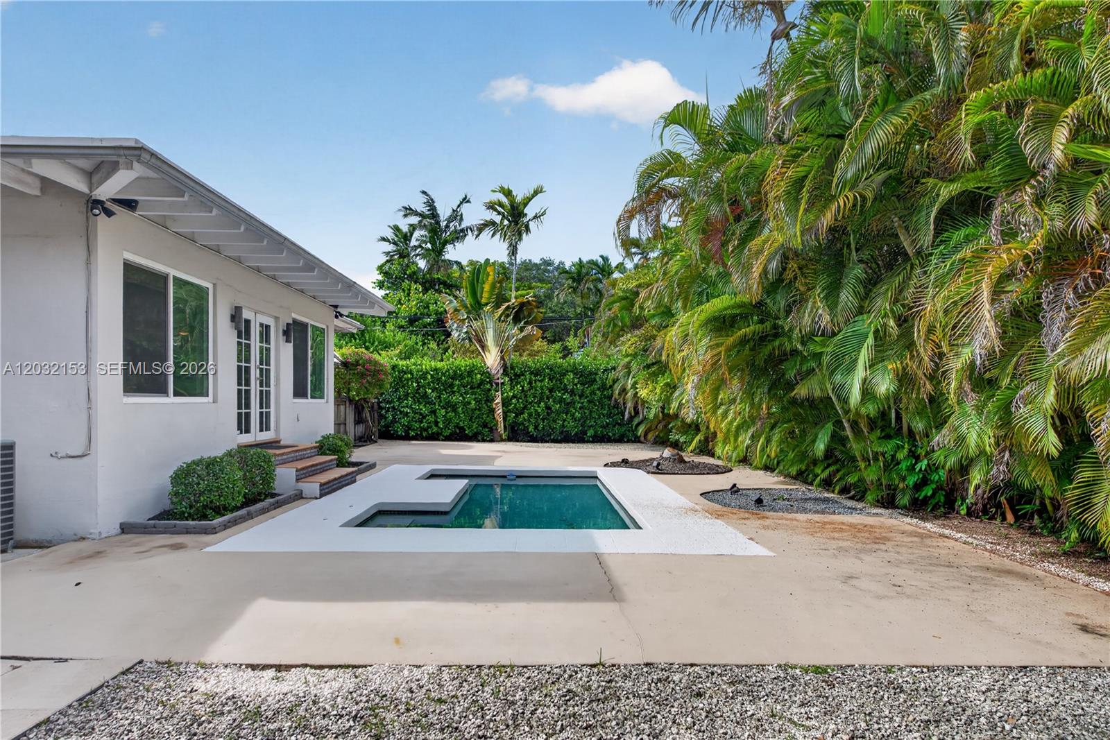 MIAMI SHORES SEC 1 AMD - Residential Lease