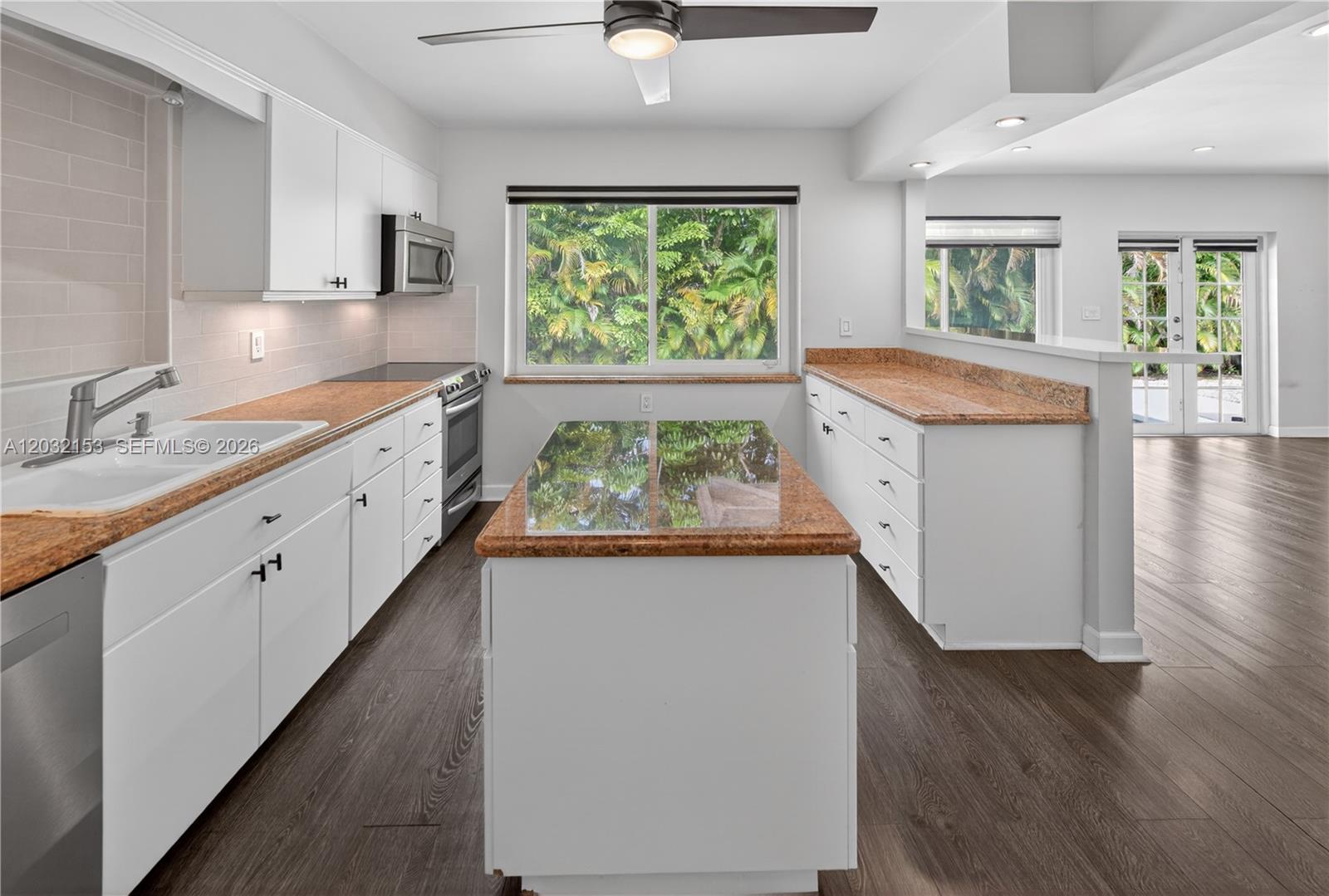 MIAMI SHORES SEC 1 AMD - Residential Lease