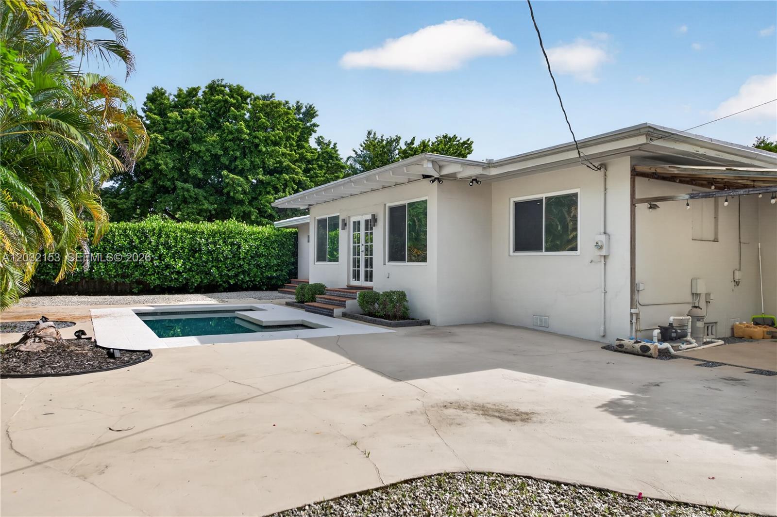 MIAMI SHORES SEC 1 AMD - Residential Lease