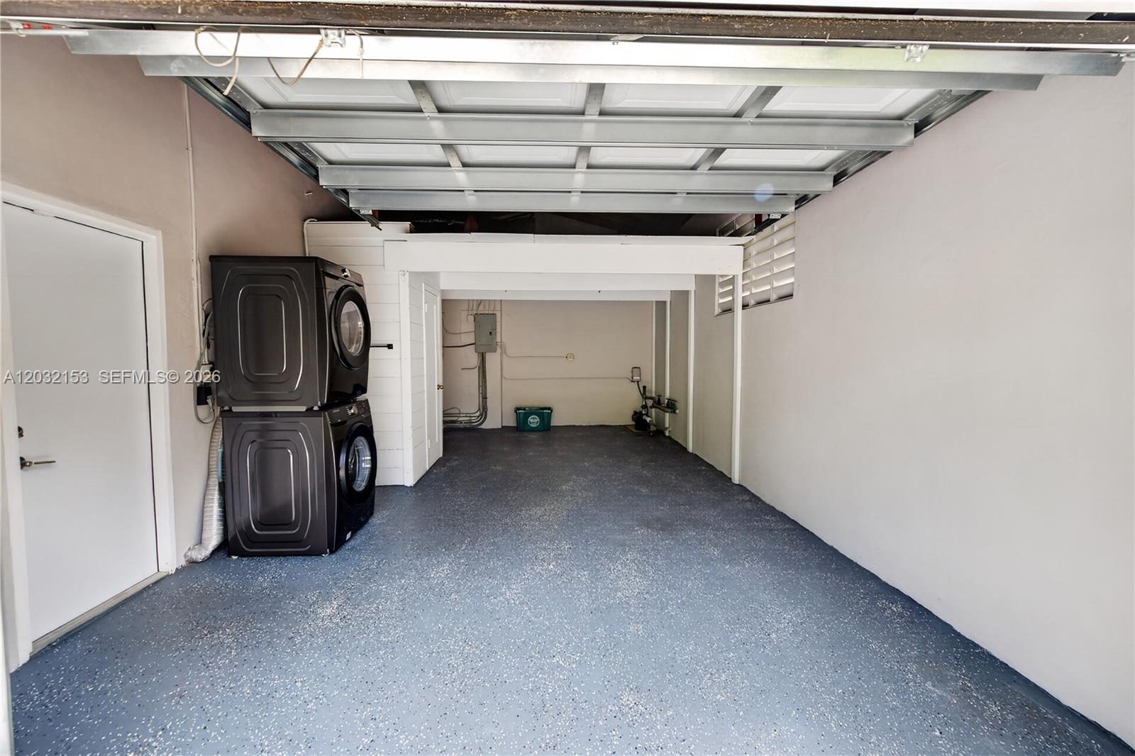 MIAMI SHORES SEC 1 AMD - Residential Lease