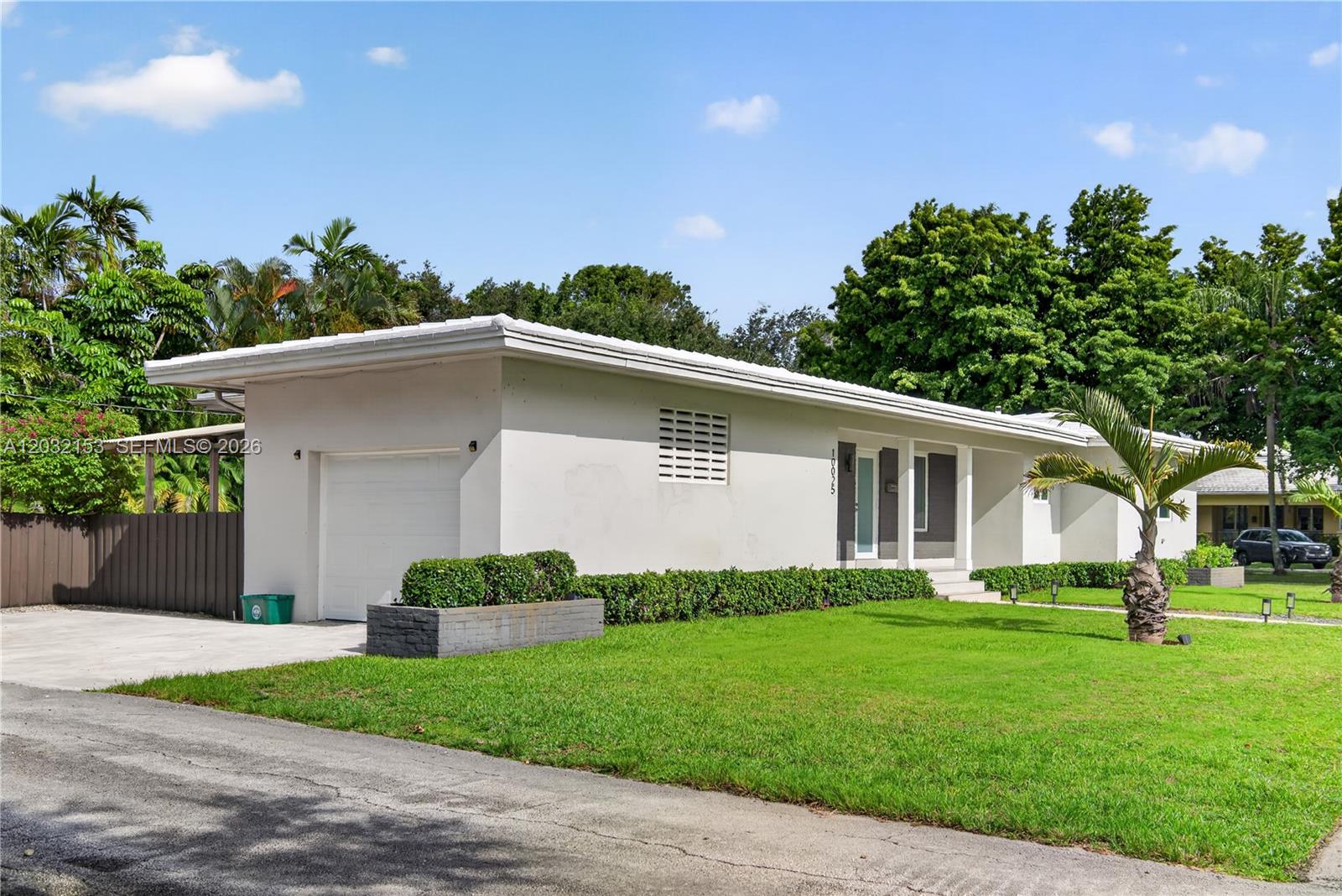 MIAMI SHORES SEC 1 AMD - Residential Lease