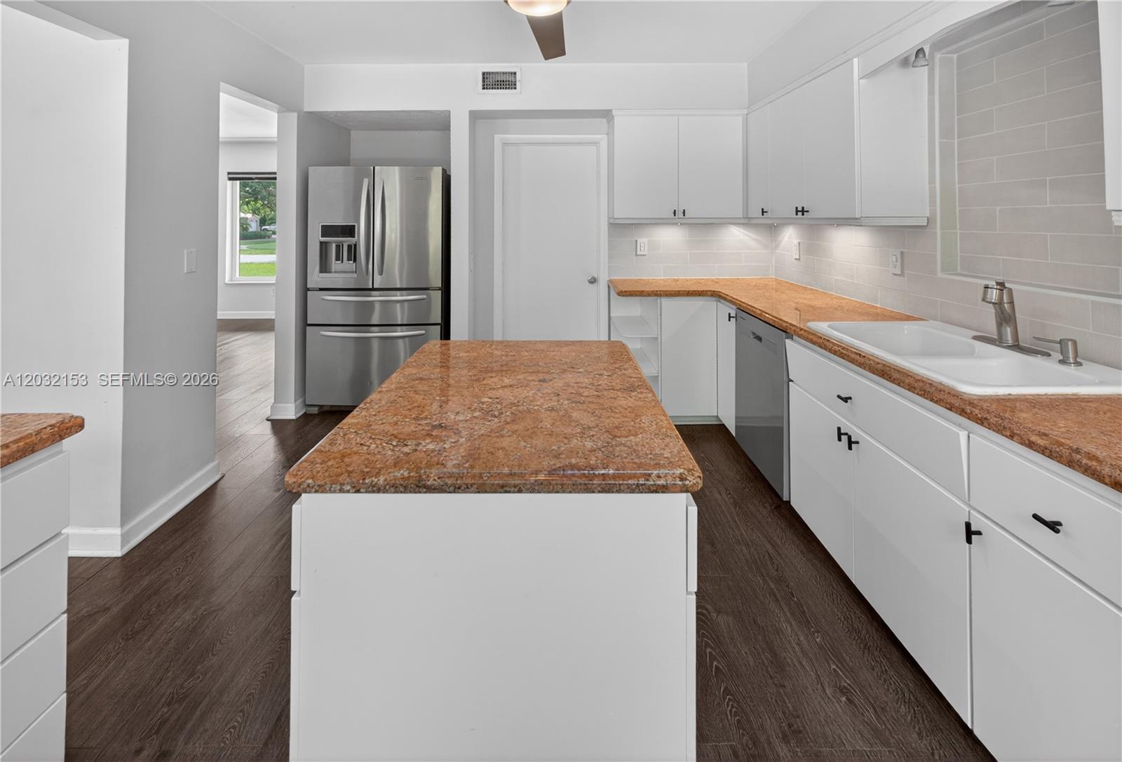 MIAMI SHORES SEC 1 AMD - Residential Lease
