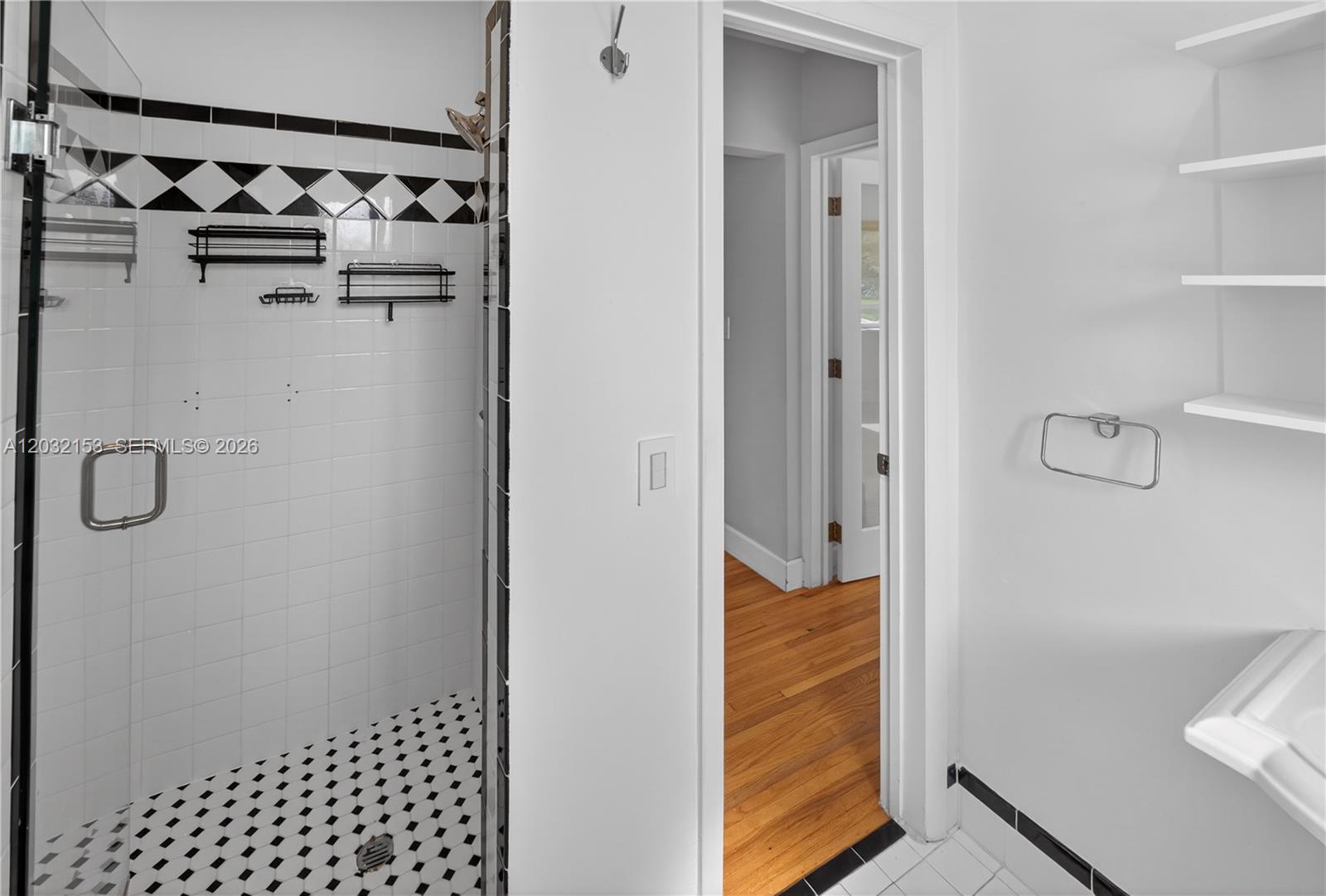 MIAMI SHORES SEC 1 AMD - Residential Lease