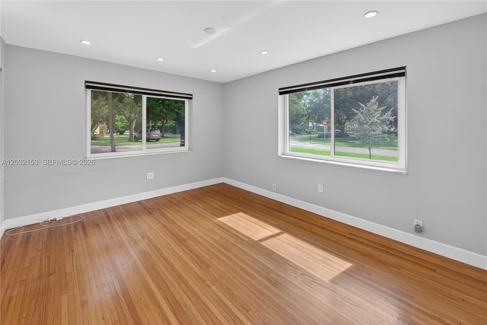 MIAMI SHORES SEC 1 AMD - Residential Lease