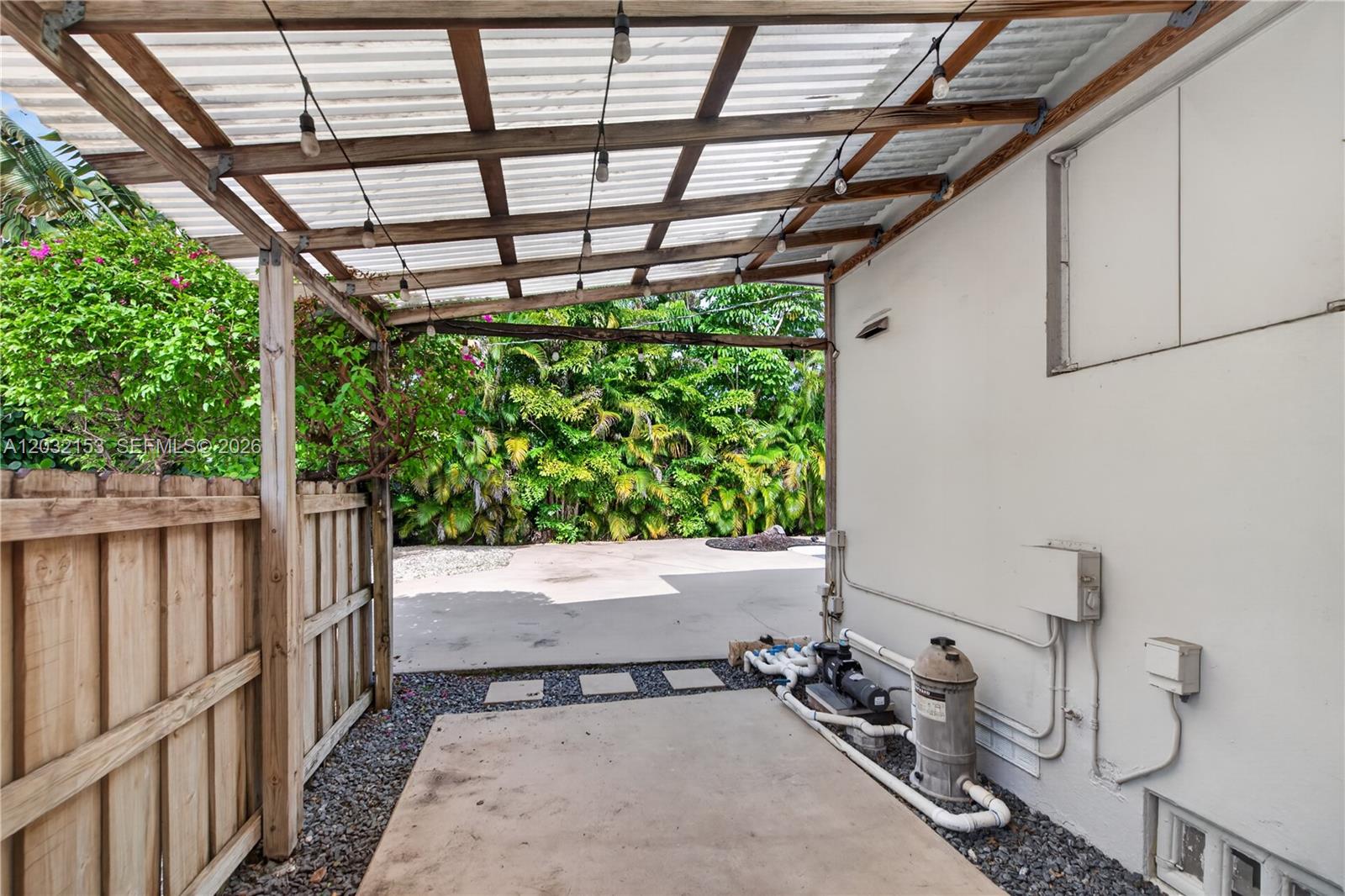 MIAMI SHORES SEC 1 AMD - Residential Lease