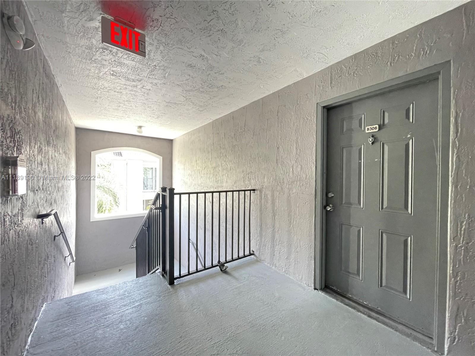 VISTA TRACE 8 CONDO - Residential Lease