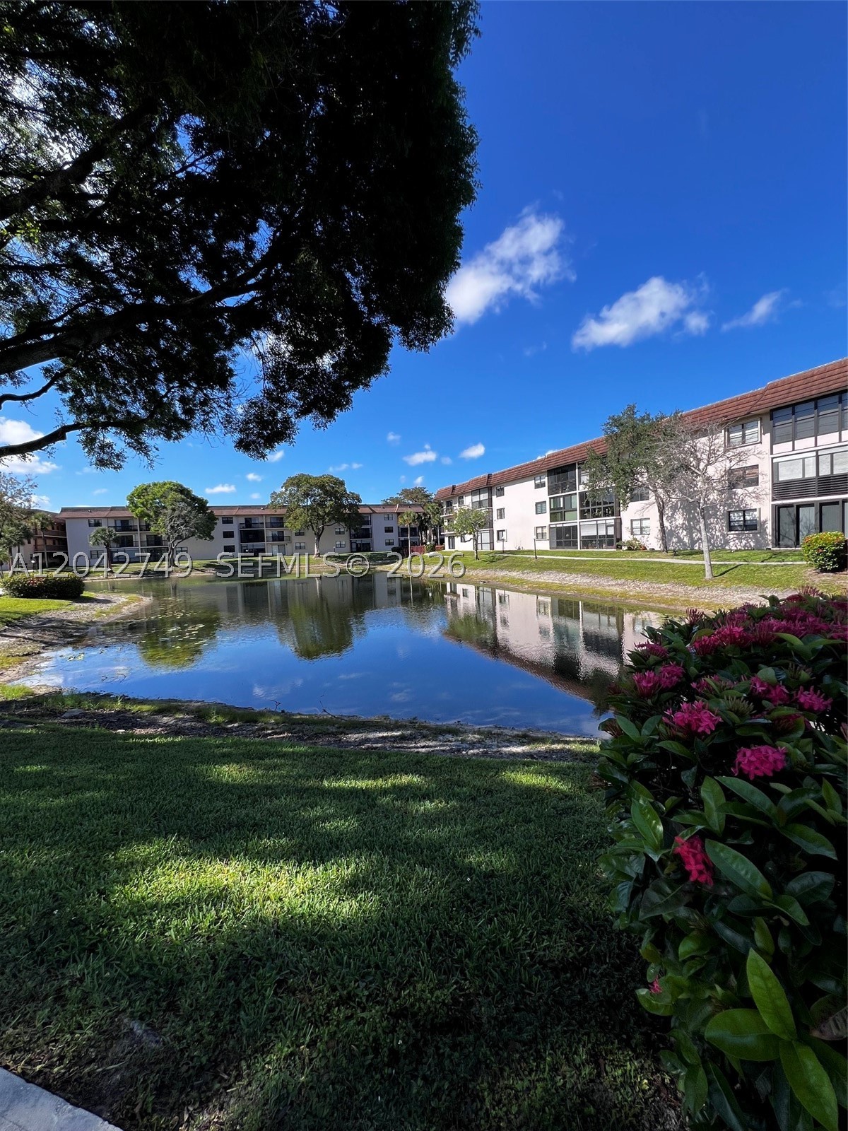 LAKES OF CARRIAGE HILLS - Residential