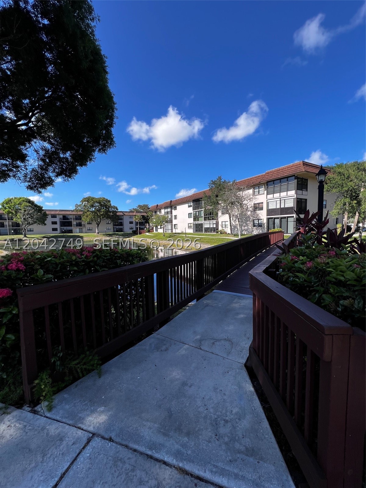LAKES OF CARRIAGE HILLS - Residential