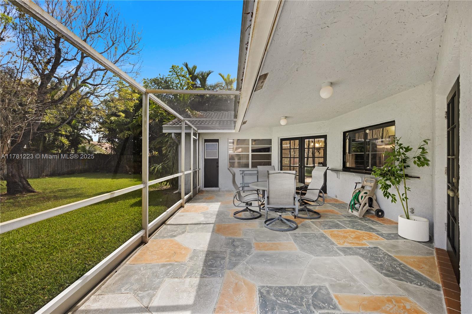 JACARANDA LAKES SEC 1 - Residential