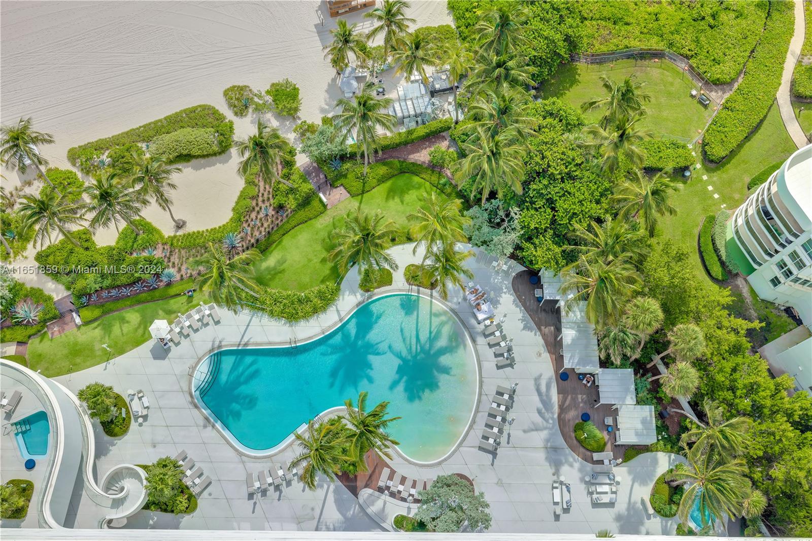 JADE SIGNATURE CONDO - Residential