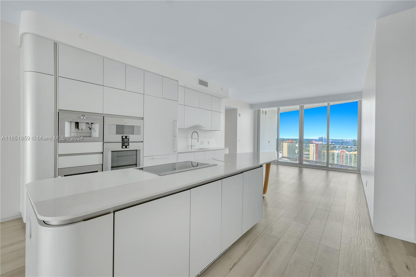 JADE SIGNATURE CONDO - Residential