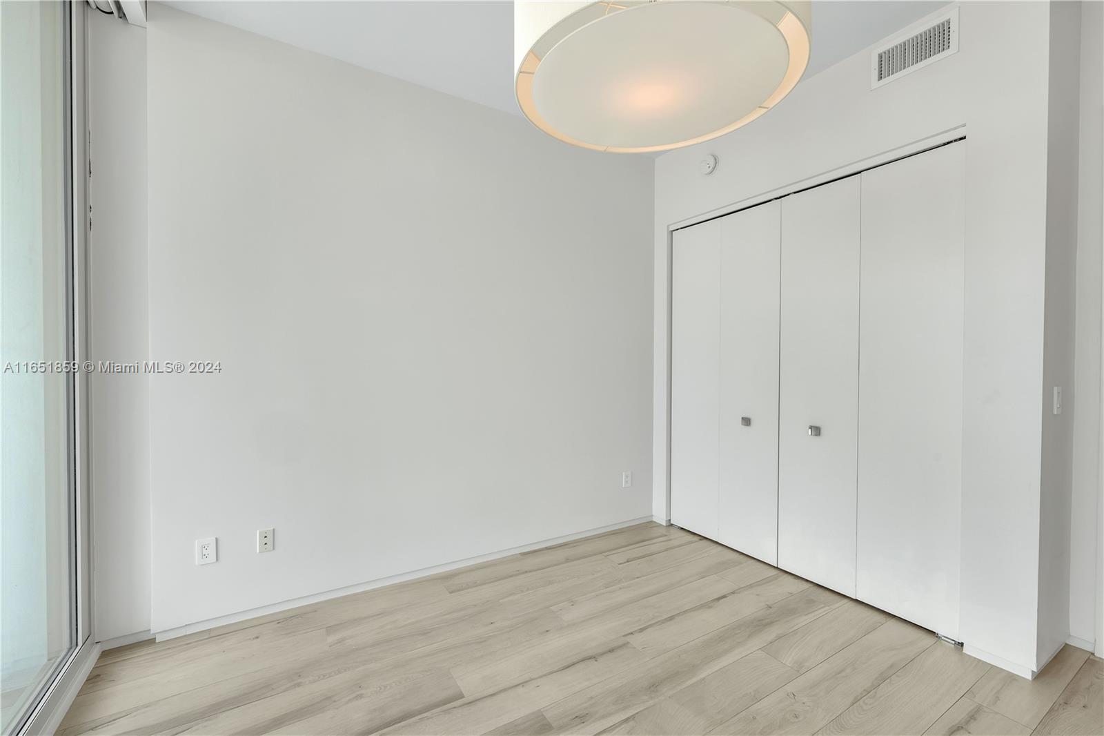 JADE SIGNATURE CONDO - Residential