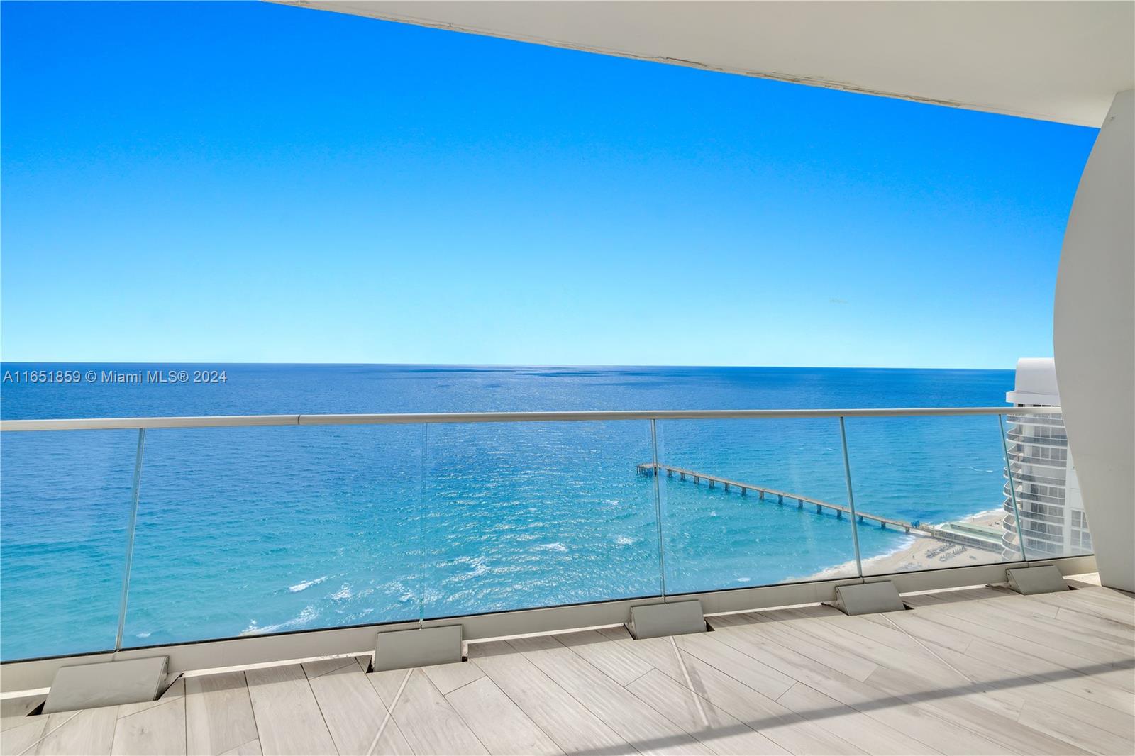 JADE SIGNATURE CONDO - Residential