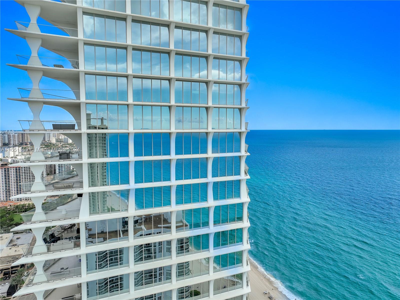 JADE SIGNATURE CONDO - Residential
