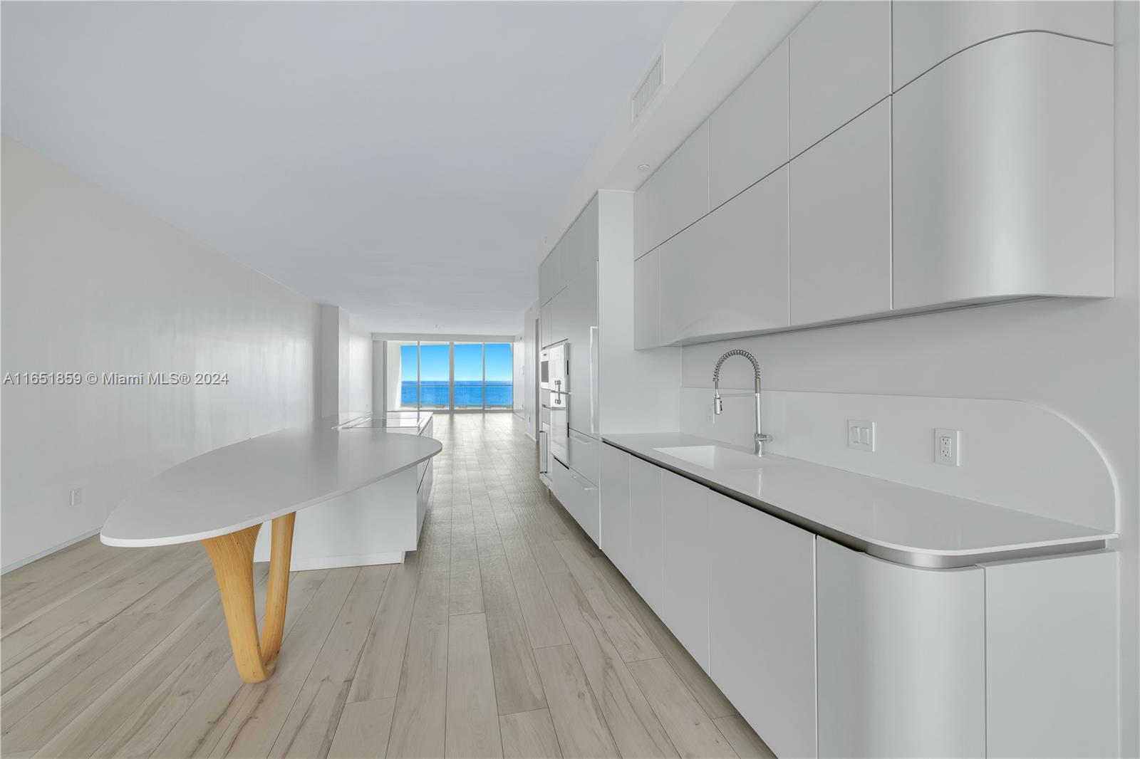 JADE SIGNATURE CONDO - Residential