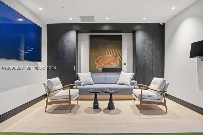 Bayshore Ysabella Condomin - Residential