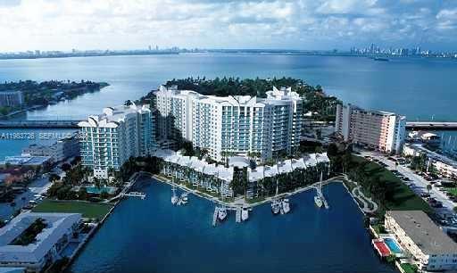 360 CONDO B - Residential