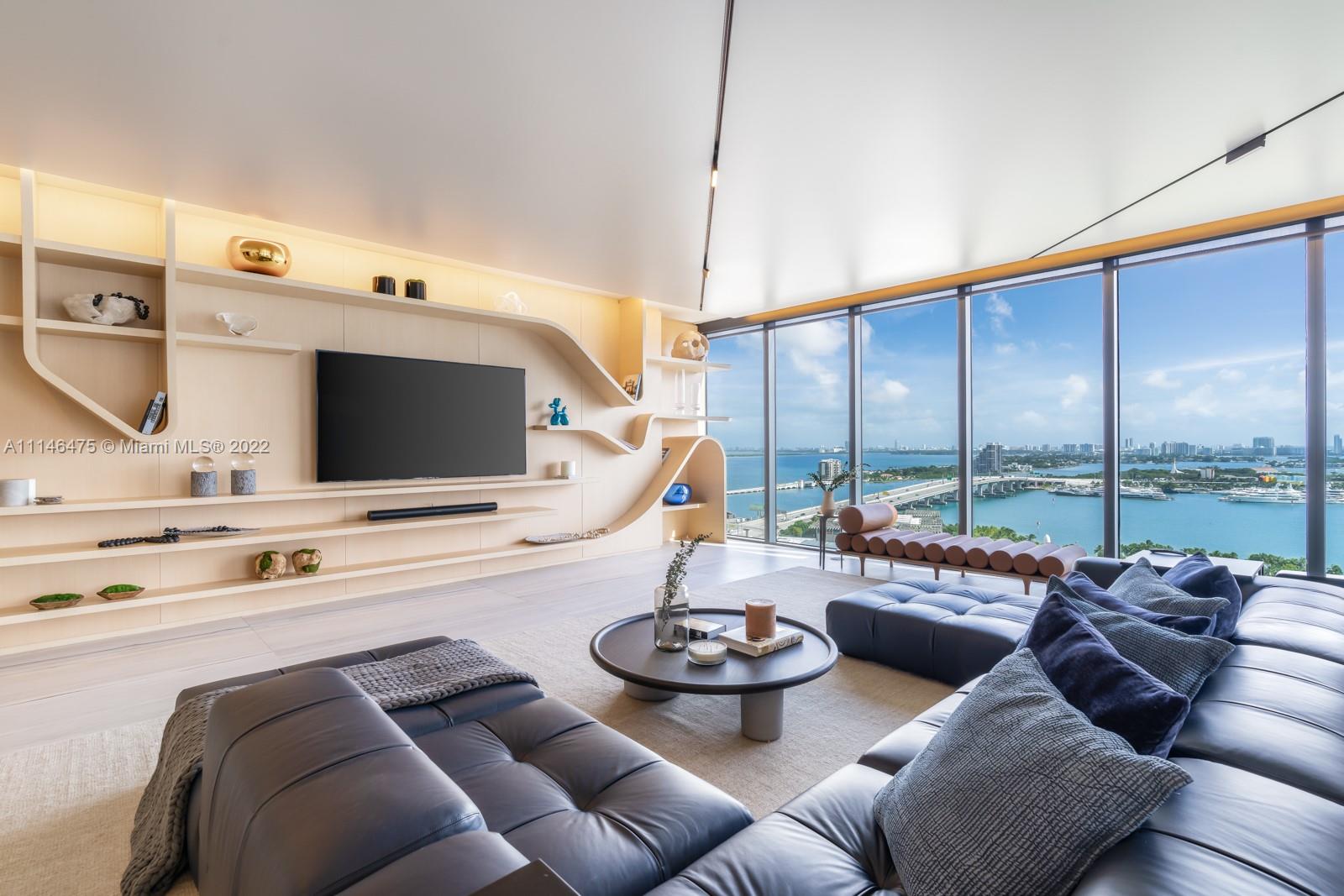 ONE THOUSAND MUSEUM CONDO - Residential