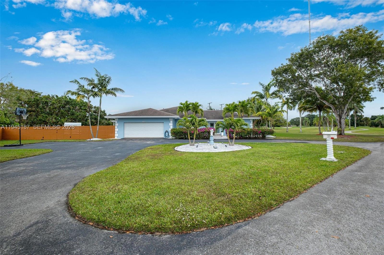 COUNTRY CLUB ESTS OF HOME - Residential