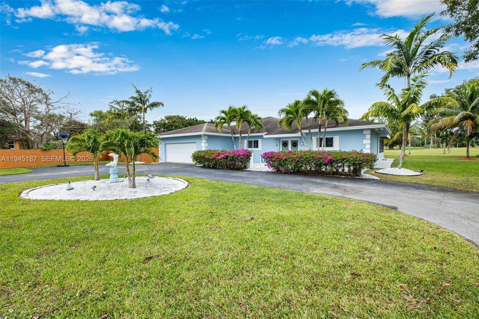 COUNTRY CLUB ESTS OF HOME - Residential