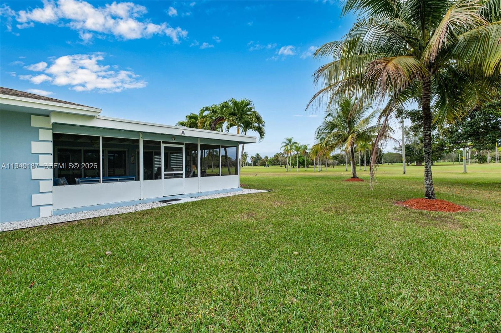COUNTRY CLUB ESTS OF HOME - Residential