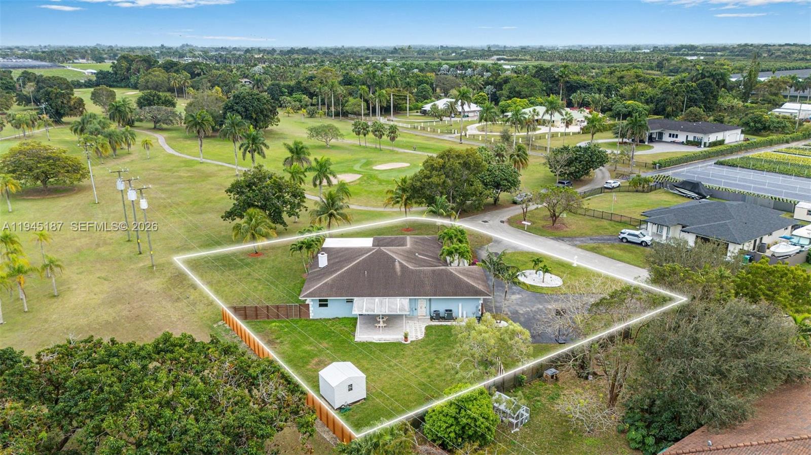 COUNTRY CLUB ESTS OF HOME - Residential