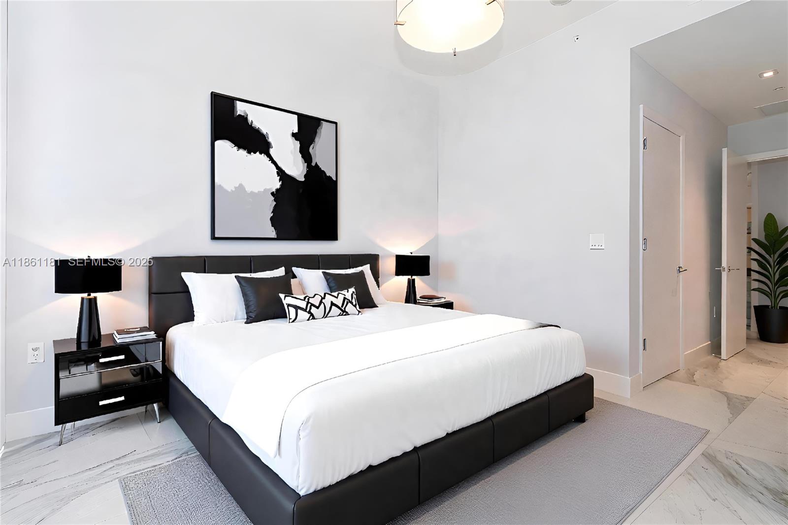 PARAMOUNT FT LAUDERDALE C - Residential