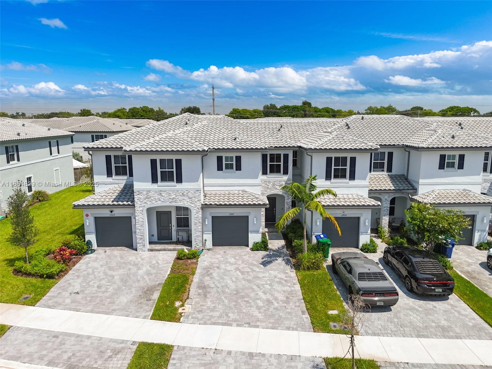 WINDSOR SQUARE - Residential