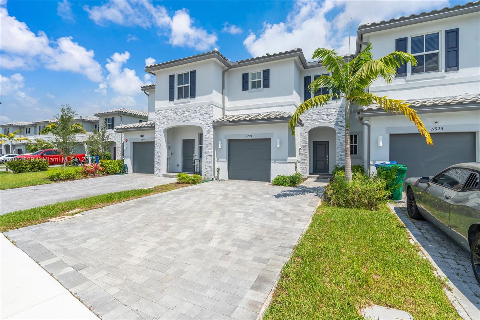 WINDSOR SQUARE - Residential