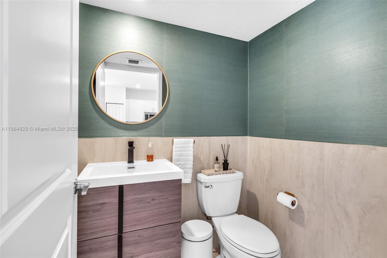 WINDSOR SQUARE - Residential