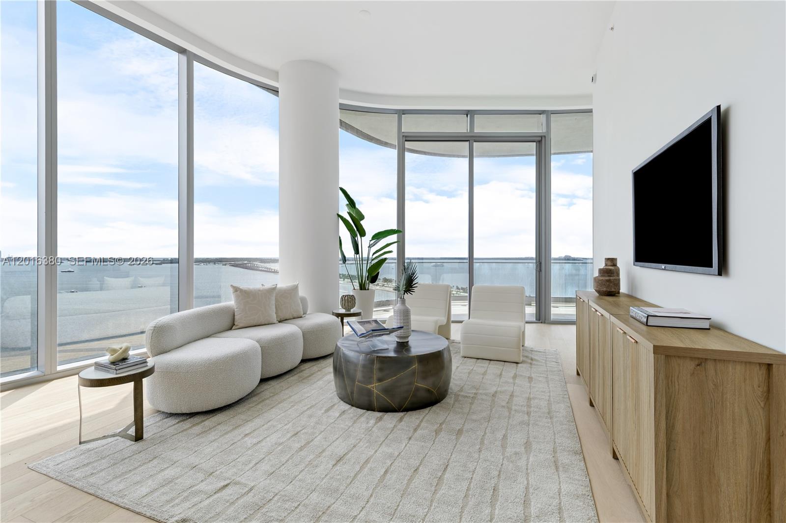 UNA Residences - Residential