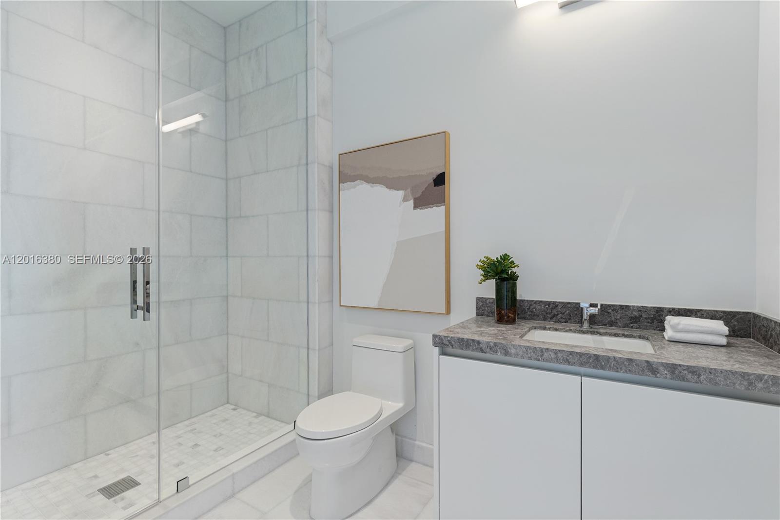 UNA Residences - Residential