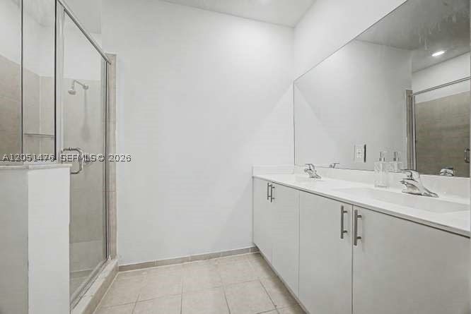 KEYS GATE RESIDENTIAL - Residential Lease