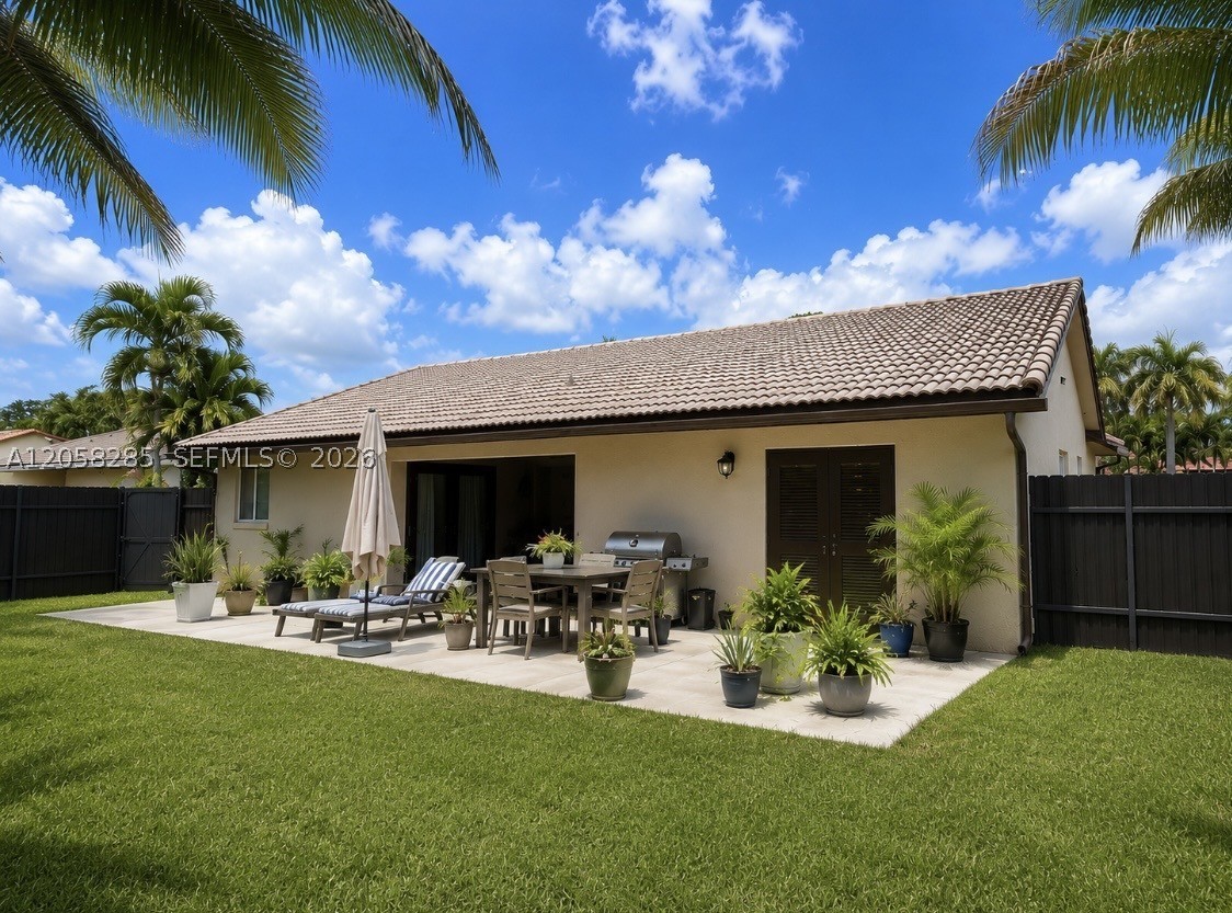 VALENCIA GROVE - Residential